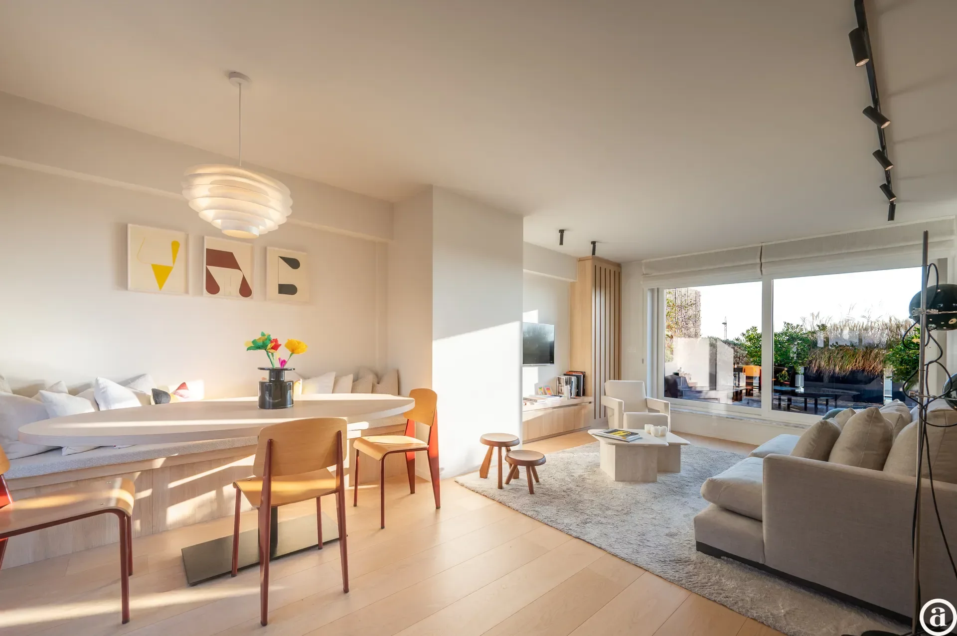 Luxueus appartement in het centrum van Knokke met uitzonderlijk ruim terras.
