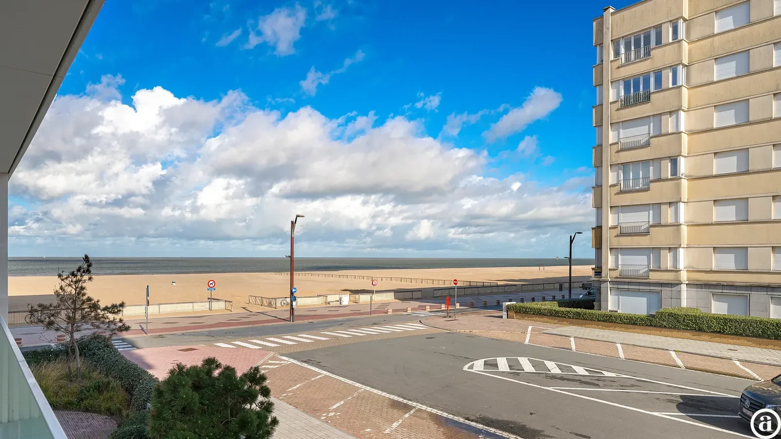 Appartement neuf avec 2 chambres et vue latérale sur mer à Duinbergen