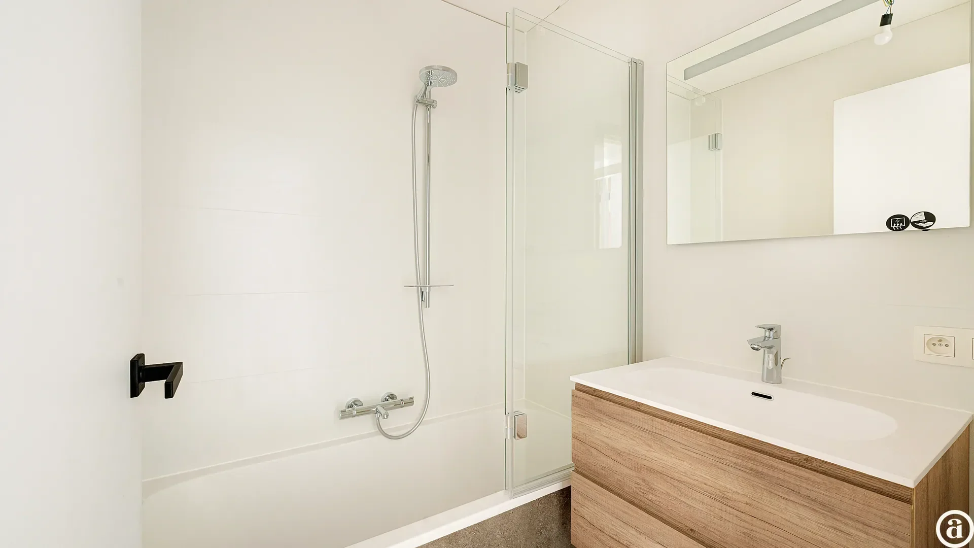 Appartement neuf avec 2 chambres et vue latérale sur mer à Duinbergen