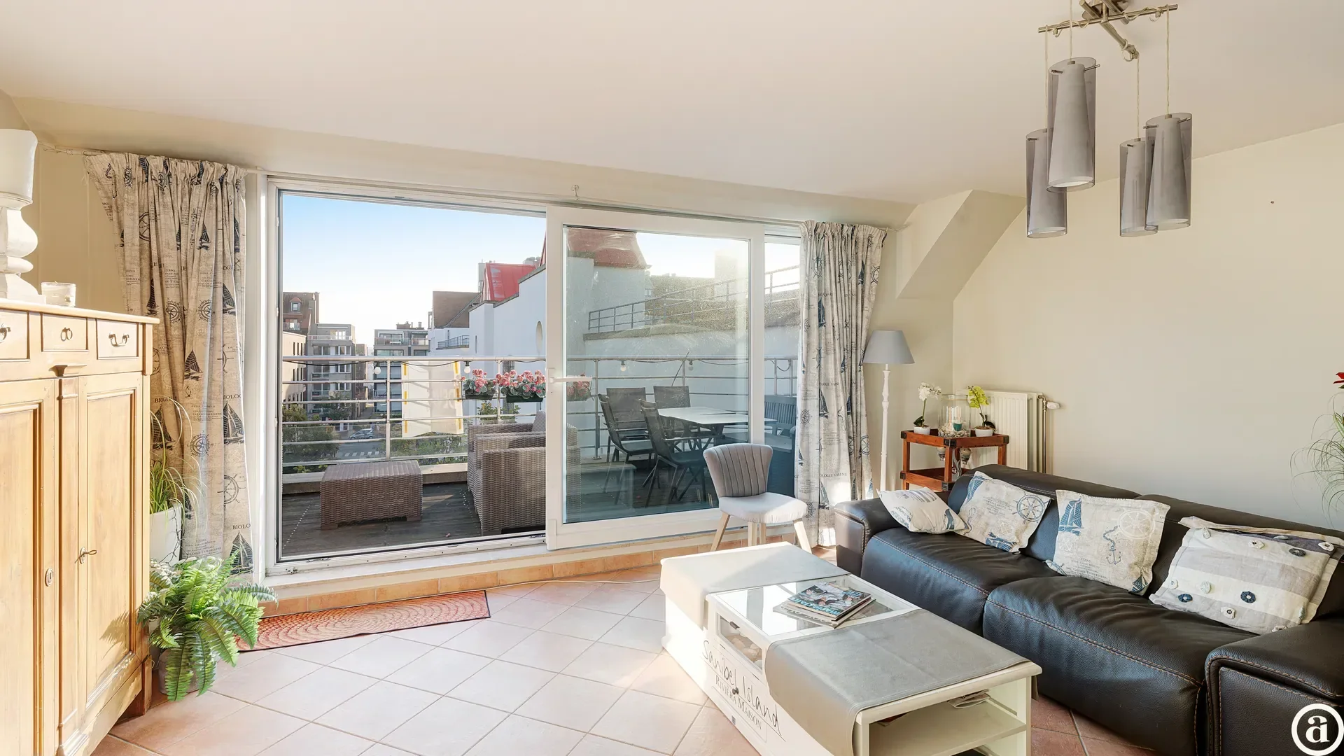 Licht duplexappartement met ruime terrassen in Knokke-Heist