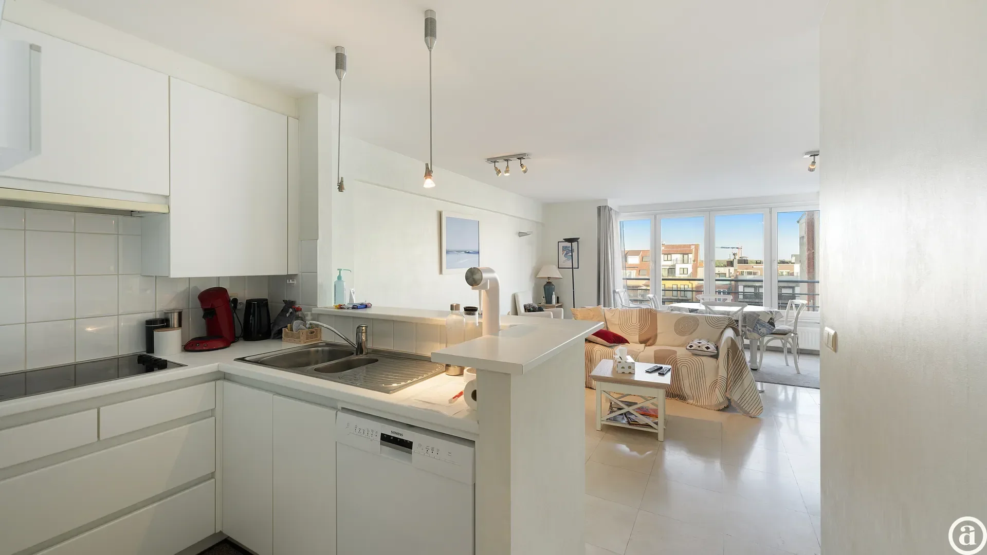 Lichtrijk appartement te Lippenslaan met ruime slaapkamers