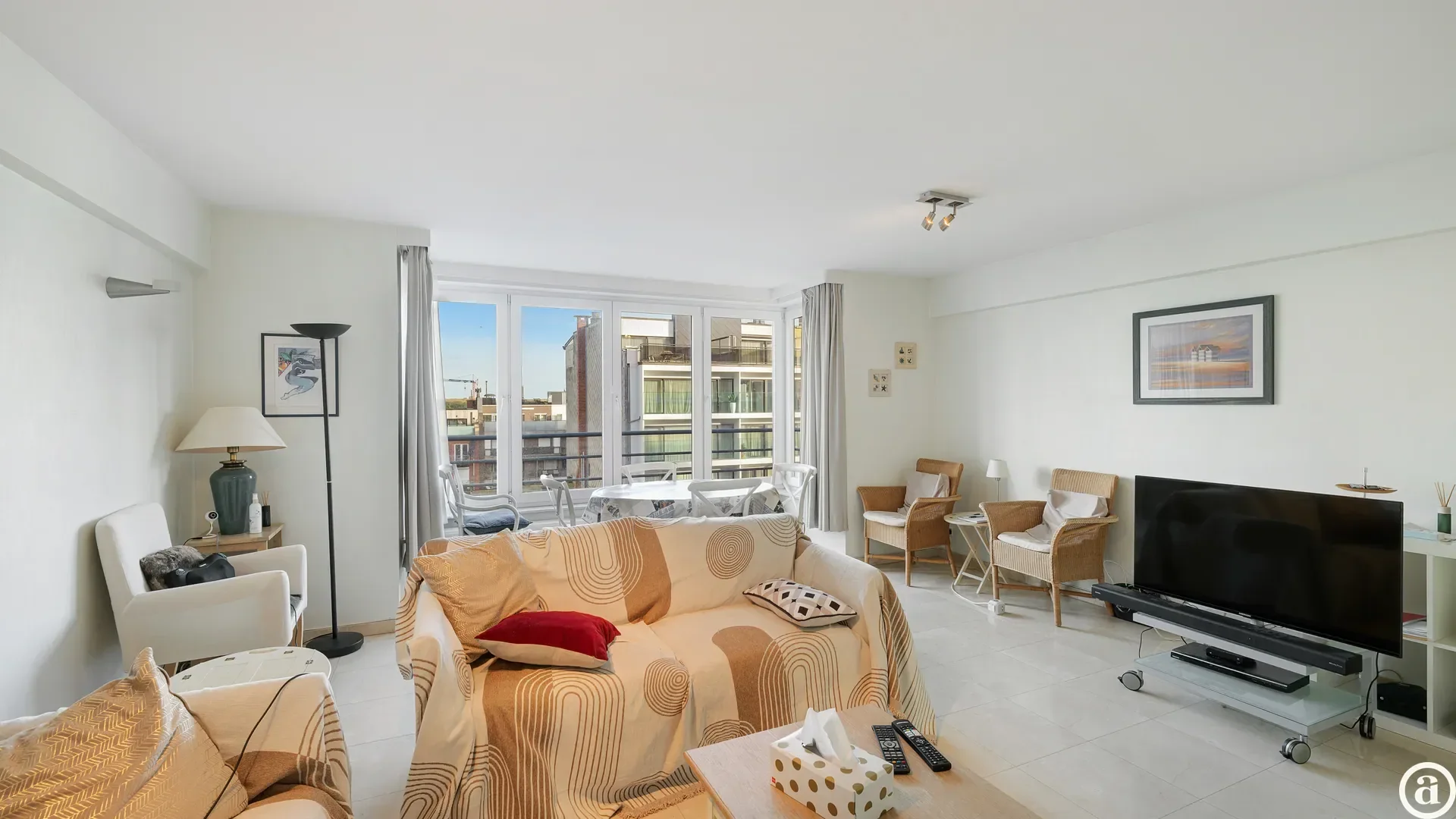 Lichtrijk appartement te Lippenslaan met ruime slaapkamers